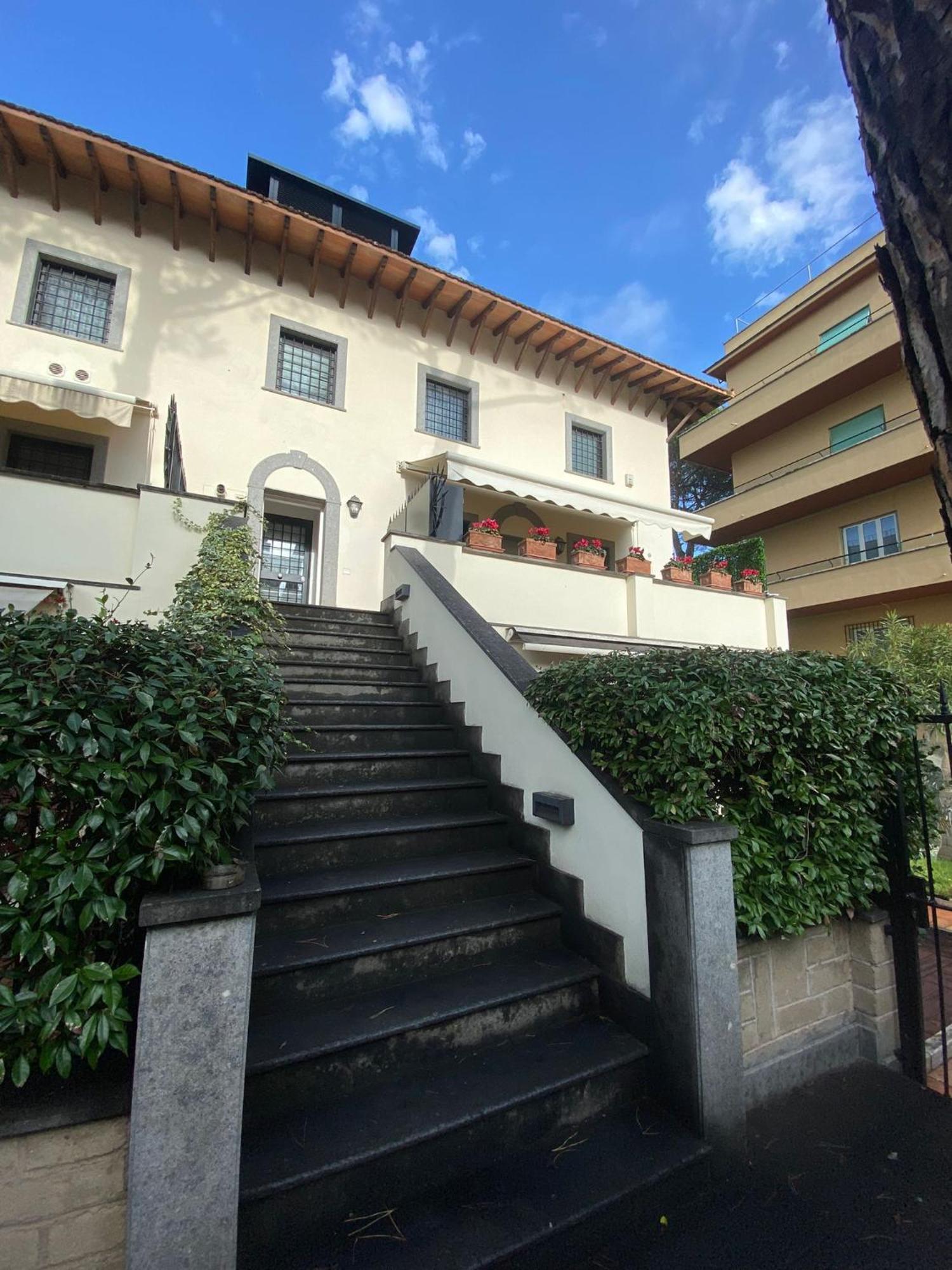Gemelli Flower's House